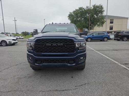 Patriot Blue Pearlcoat 2024 RAM 2500 Big Horn 4x4 Crew Cab 64 Box