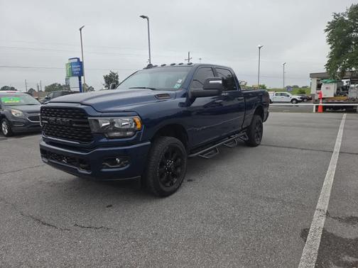 Patriot Blue Pearlcoat 2024 RAM 2500 Big Horn 4x4 Crew Cab 64 Box