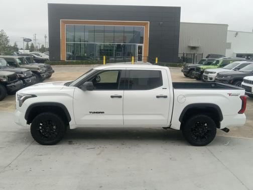2023 Toyota Tundra SR5