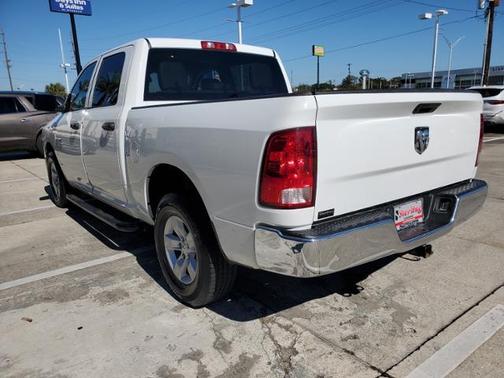 Photo 5 of 12 of 2020 RAM 1500 Classic Tradesman