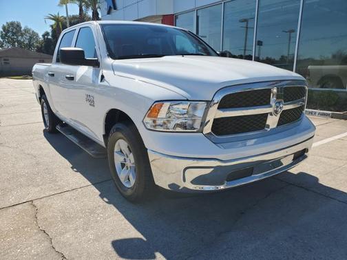 Photo 2 of 12 of 2020 RAM 1500 Classic Tradesman