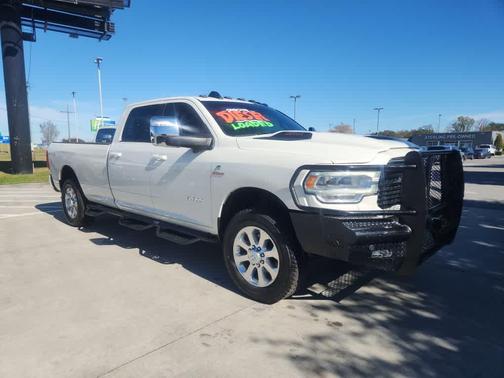 2024 RAM 3500 Laramie 4x4 Crew Cab 8 Box