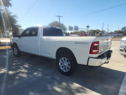 2024 RAM 3500 Laramie 4x4 Crew Cab 8 Box