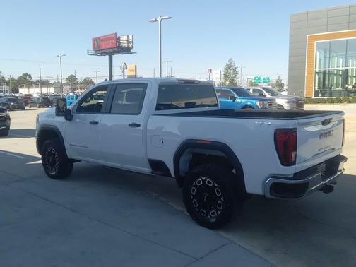 2024 GMC Sierra 2500 Pro