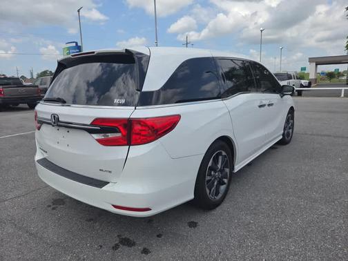 Platinum White Pearl 2023 Honda Odyssey Elite