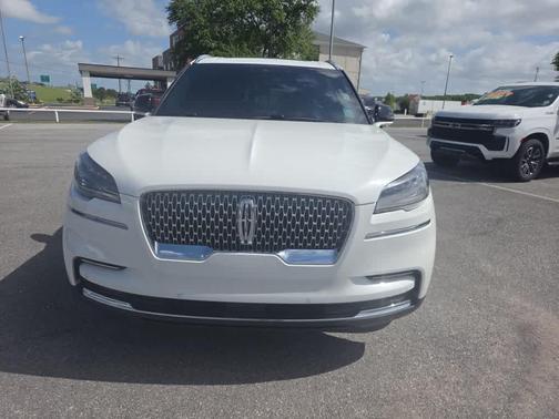 Pristine White Metallic Tri-Coat 2024 Lincoln Aviator Reserve AWD