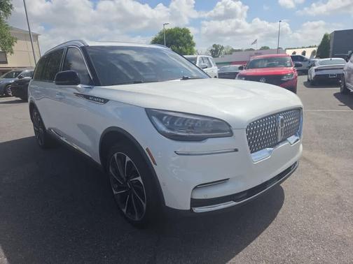 Pristine White Metallic Tri-Coat 2024 Lincoln Aviator Reserve AWD