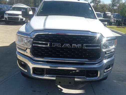 2024 RAM 2500 Big Horn 4x4 Crew Cab 64 Box