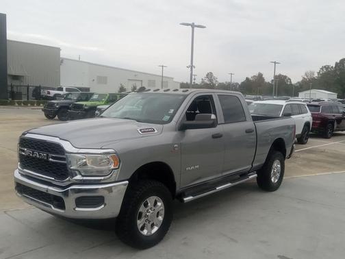 2019 RAM 2500 Tradesman 4x4 Crew Cab 64 Box