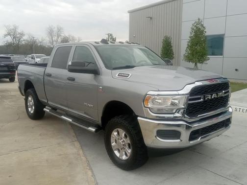 2019 RAM 2500 Tradesman 4x4 Crew Cab 64 Box