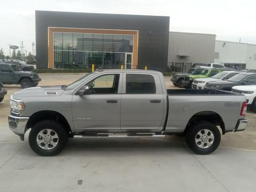 2019 RAM 2500 Tradesman 4x4 Crew Cab 64 Box