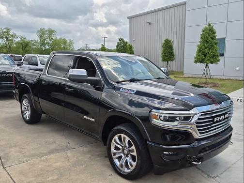 Diamond Black Crystal Pearlcoat 2023 RAM 1500 Longhorn