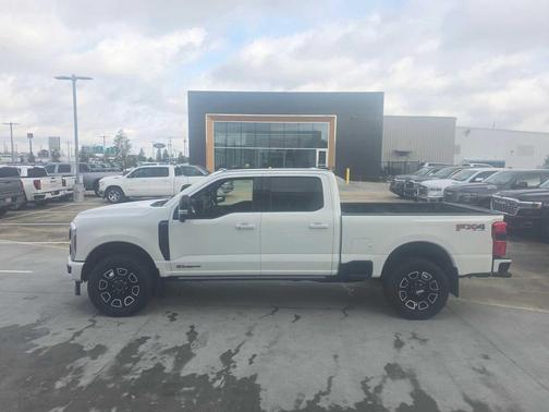 2026 Ford F-350 Platinum