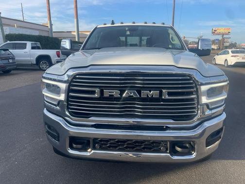 2024 RAM 3500 Laramie 4x4 Crew Cab 8 Box