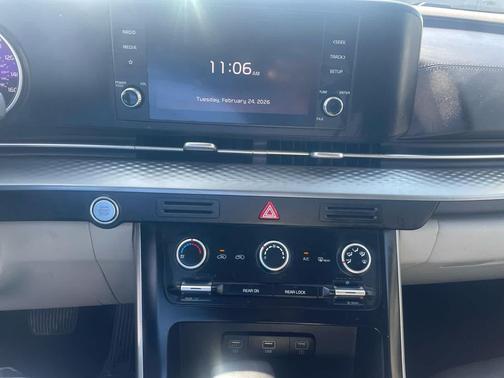 2022 Kia Carnival LXS