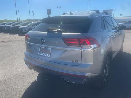 2022 Volkswagen Atlas Cross Sport 2.0T SE
