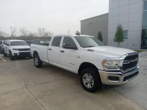 2022 RAM 2500 Tradesman 4x4 Crew Cab 8 Box