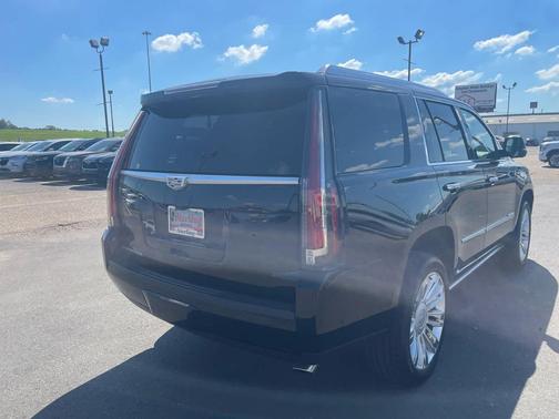 2018 Cadillac Escalade Platinum