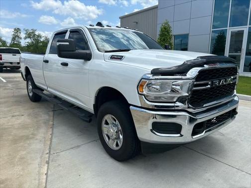 2024 RAM 2500 Tradesman 4x4 Crew Cab 8 Box