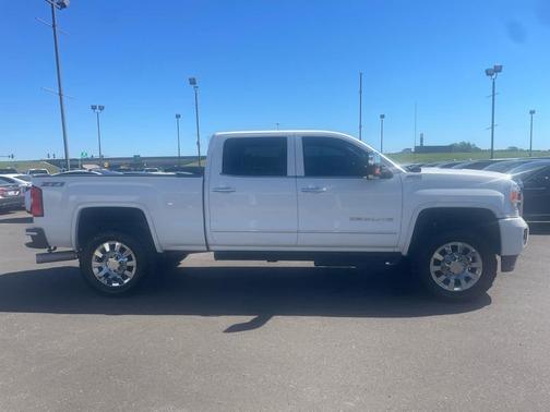 2015 GMC Sierra 2500 Denali