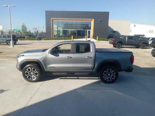 2023 GMC Canyon AT4