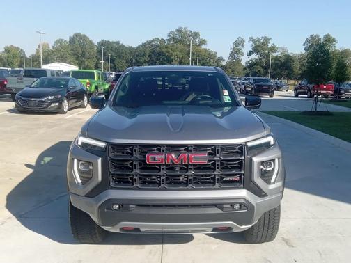 2023 GMC Canyon AT4