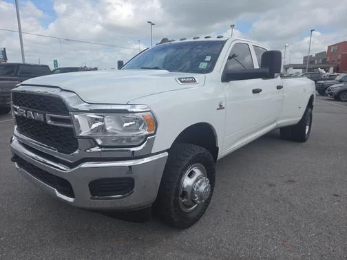 Bright White Clearcoat 2020 RAM 3500 Tradesman 4x4 Crew Cab 8 Box
