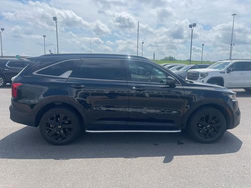 Ebony Black 2021 Kia Sorento S