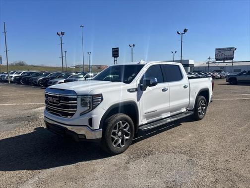 Summit White 2023 GMC Sierra 1500 SLT