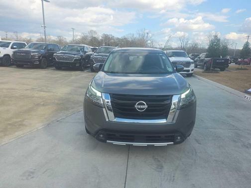 2022 Nissan Pathfinder Platinum