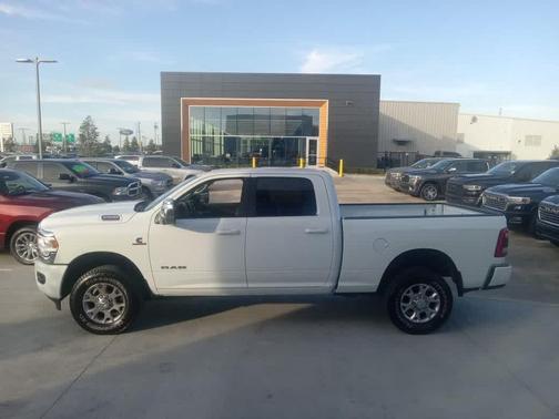 2024 RAM 2500 Laramie 4x4 Crew Cab 64 Box