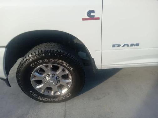 2024 RAM 2500 Laramie 4x4 Crew Cab 64 Box