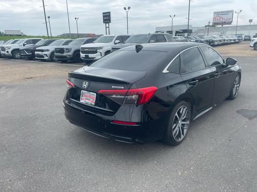 Crystal Black Pearl 2022 Honda Civic Touring