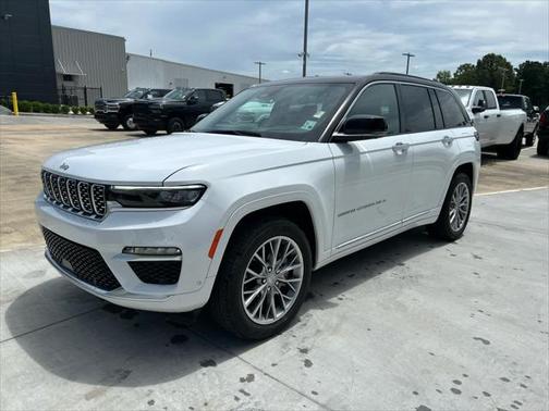 2025 Jeep Grand Cherokee Summit