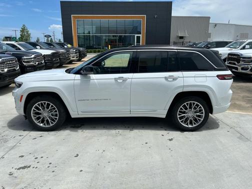 2025 Jeep Grand Cherokee Summit