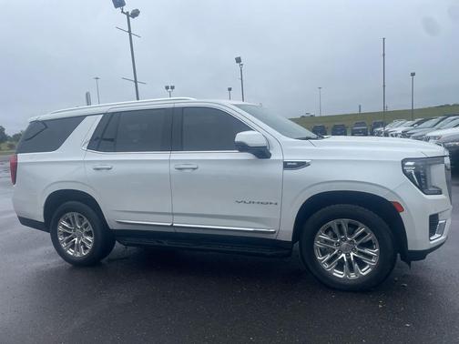 2022 GMC Yukon SLT
