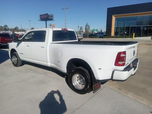 2024 RAM 3500 Laramie 4x4 Crew Cab 8 Box