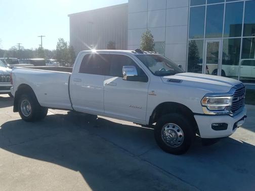 2024 RAM 3500 Laramie 4x4 Crew Cab 8 Box