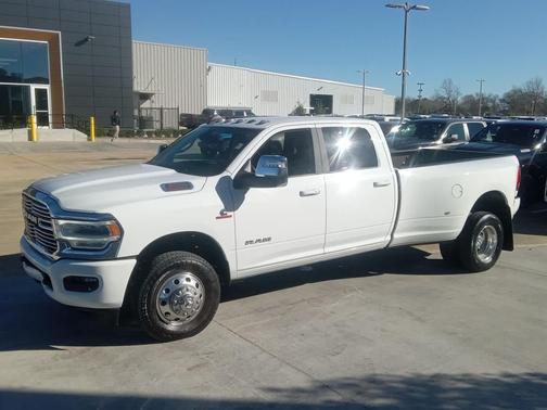2024 RAM 3500 Laramie 4x4 Crew Cab 8 Box