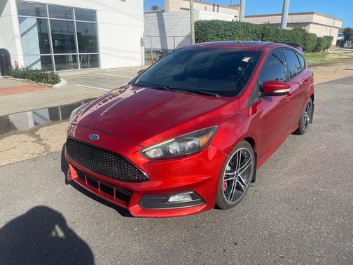 2018 Ford Focus ST 