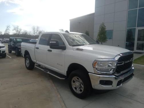 2024 RAM 2500 Big Horn 4x4 Crew Cab 64 Box