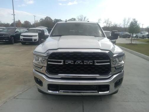 2024 RAM 2500 Big Horn 4x4 Crew Cab 64 Box