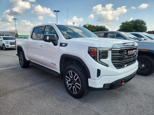 2023 GMC Sierra 1500 AT4