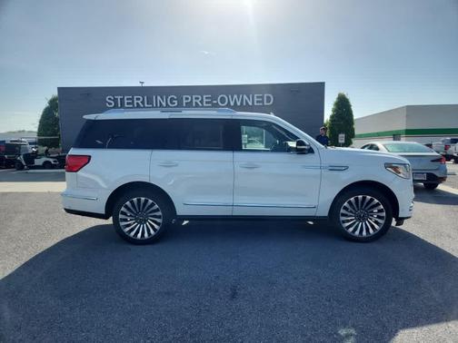 Pristine White 2020 Lincoln Navigator Reserve