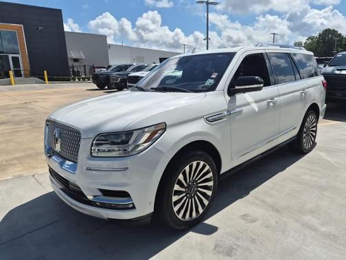 Pristine White 2020 Lincoln Navigator Reserve
