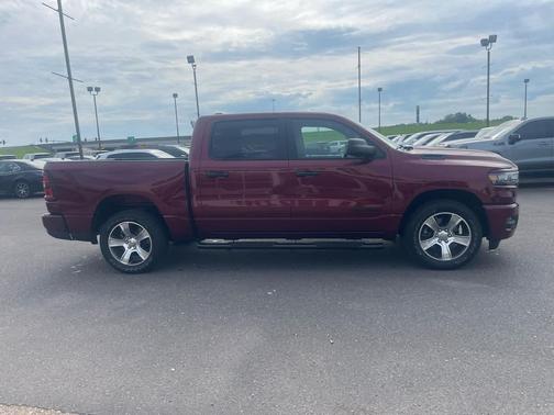 Delmonico Red Pearlcoat 2025 RAM 1500 Tradesman