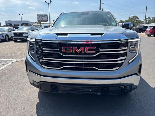 Sterling Metallic 2024 GMC Sierra 1500 SLT
