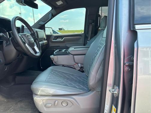Sterling Metallic 2024 GMC Sierra 1500 SLT
