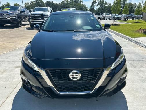 2022 Nissan Altima 2.5 SR