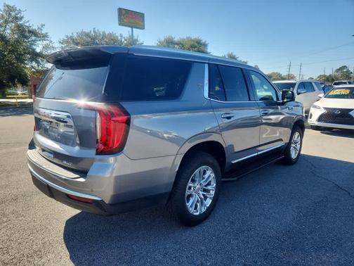 2022 GMC Yukon SLT